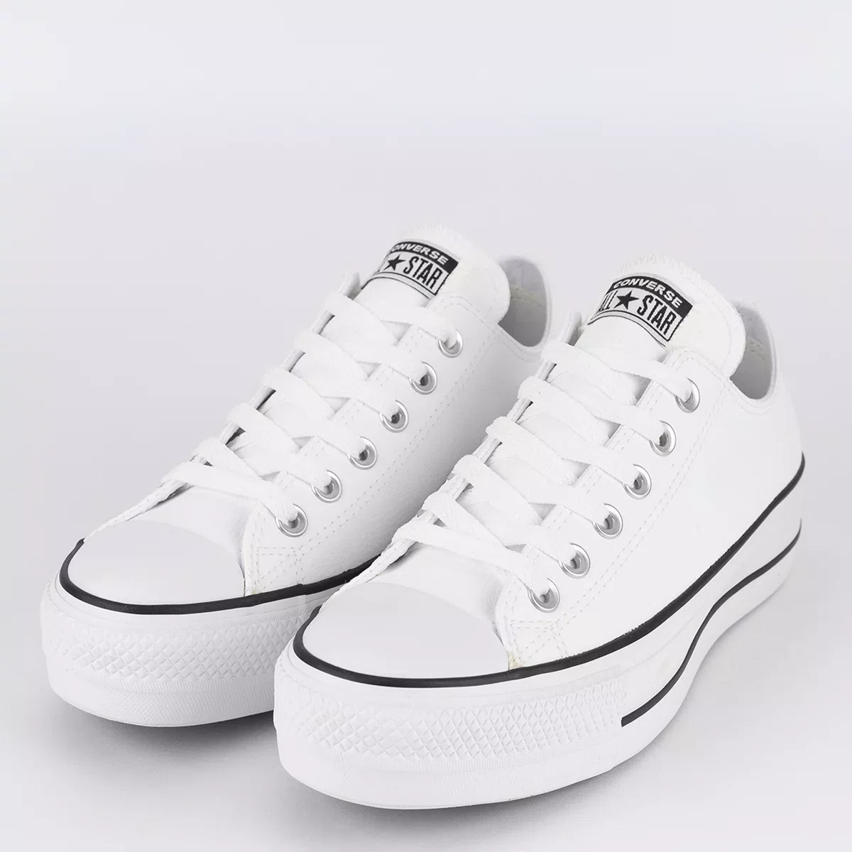 Tênis All Star Converse Plataforma Couro Branco / Preto - Feirão